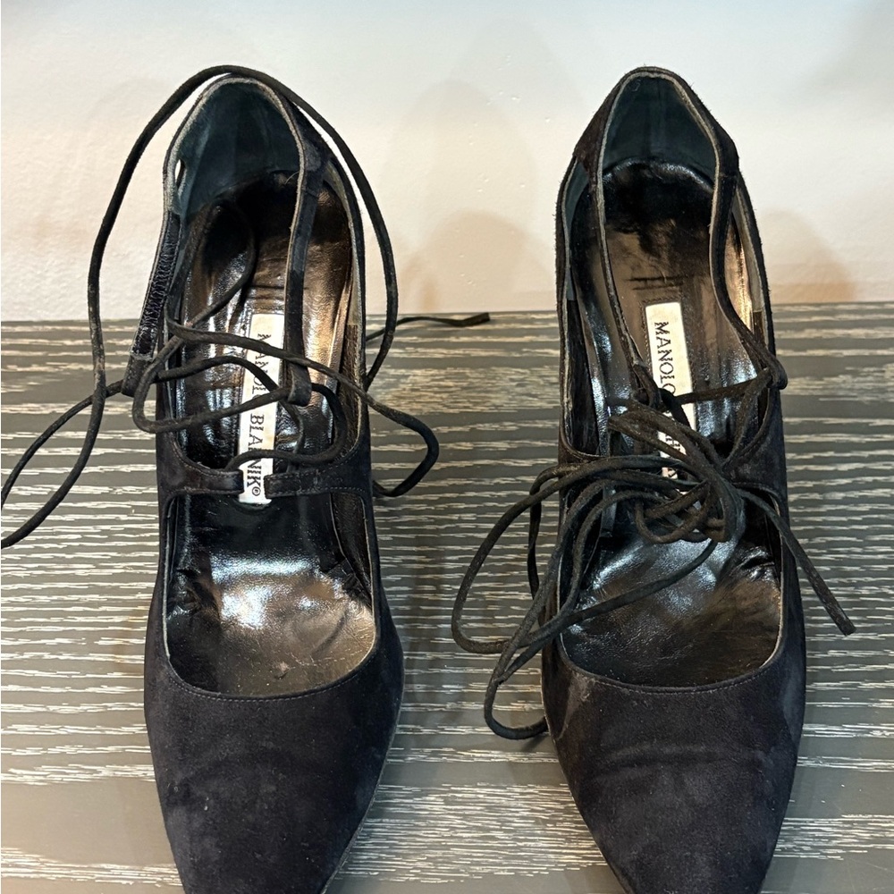 Manolo Blahnik Black Lace-Up Heels - Picture 5 of 9